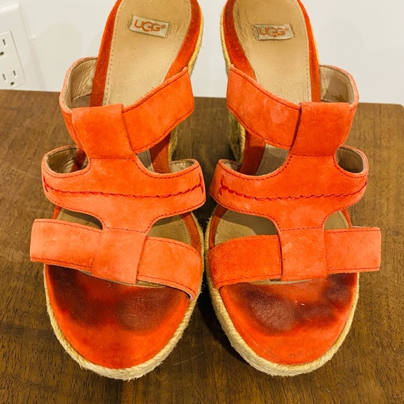 Ugg wedges size 7 - Picture 2 of 4
